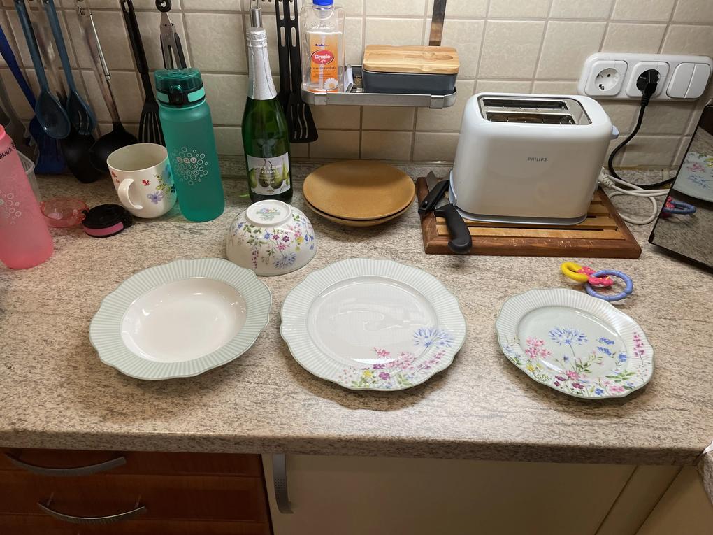 Azt kaptam amit vártam, csodaszép étkészlet, maximális kedvesség és rugalmasság. Köszönöm szépen 