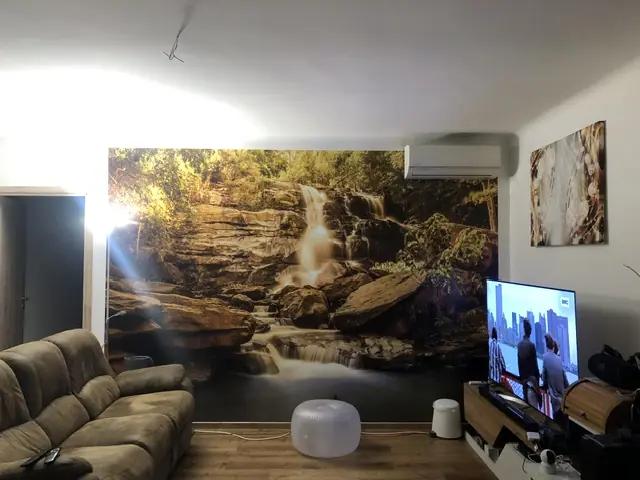 Az illesztések a sötét részeknél láthatóak, de összességében nagyon szép