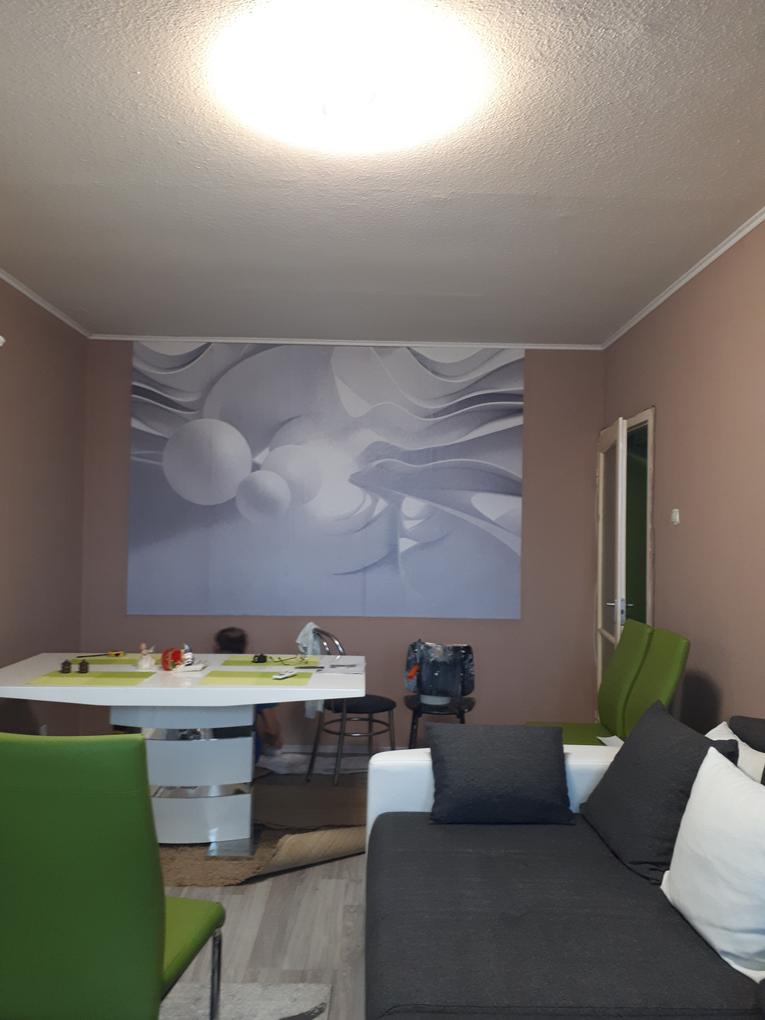 A színe sötétebb mint a képen.