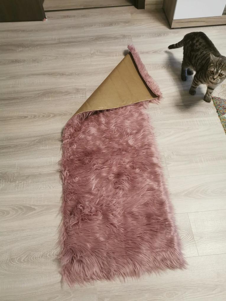 Sem színben, sem minőségben nem azt a szőnyeget kaptam mint ami a képen szerepel. Egyszerűen nem az a termék van a fotón mint amit kaptam! Csalódás az egész! 😏 