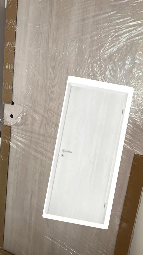 Egyáltalán nem az a szin volt mint a képen és napokig kellett velük beszelgetnem és hiába küldtem képeket meg akartak magyarázni,hogy az egy és ugyan az a szin. Miközben csak a vak nem látta a szin különbséget.majd azt akartak én adjam fel az ajtot és fizessek több 10 ezer forintot az ajtó szállítására. Szürke csikos ajtó van a képen amit felrakták es én barna csikosat kaptam. 