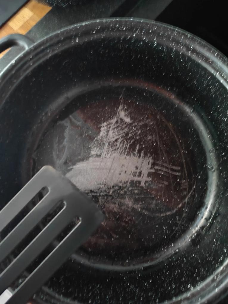 Borzasztó. Első használat után ki kellett dobni 