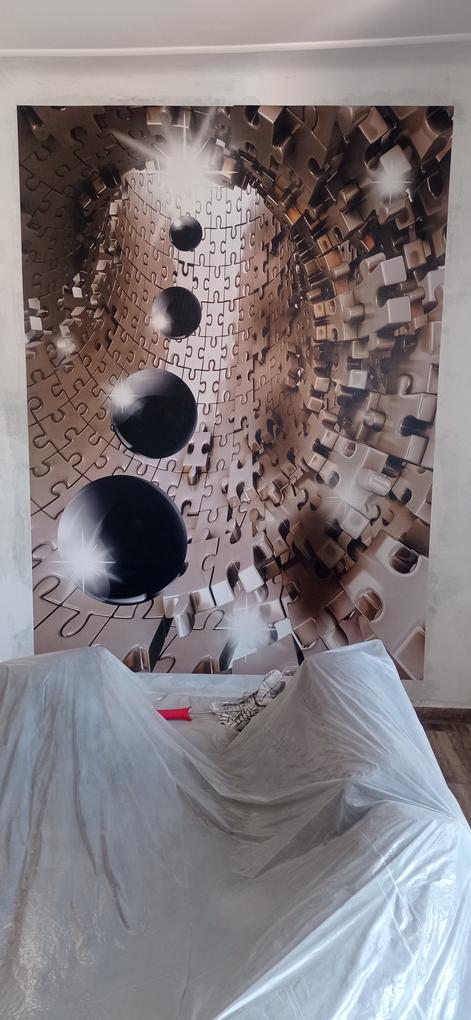 A tapéta jó minőségű, könnyen illeszthető. Felrakáskor azt tapasztaltam hogy a gép nem jó helyen vágta el a 2. számú tapéta tetejét. 